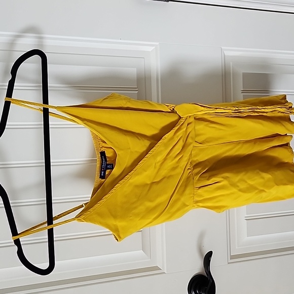 Mustard yellow Romper - Picture 3 of 3